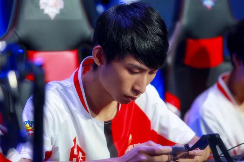 在中后段局 在中后段局